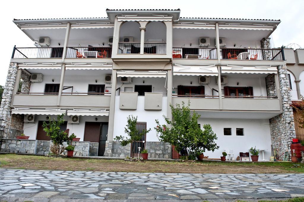 Kallisti Ormos Panagias Bagian luar foto