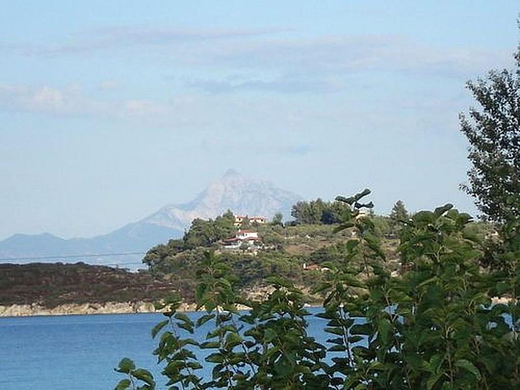 Kallisti Ormos Panagias Bagian luar foto