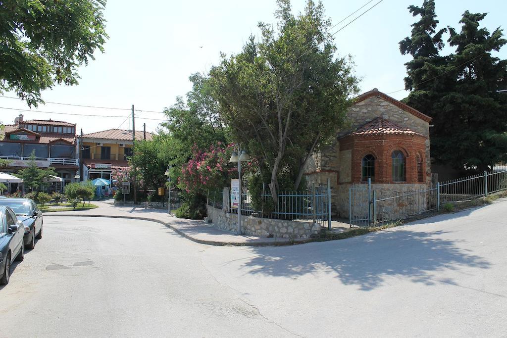 Kallisti Ormos Panagias Bagian luar foto